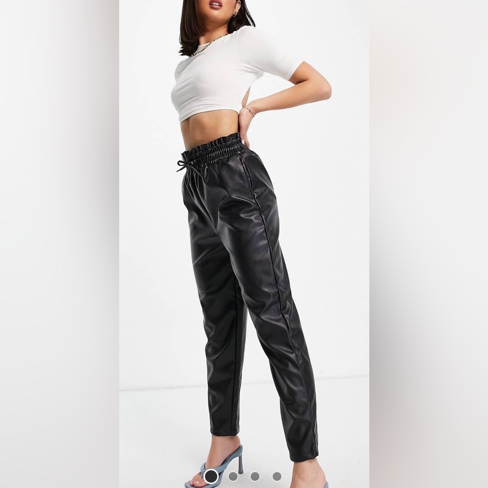 NEW Elegant Black Women's Straight Leg Pants. Paperbag style w/ pockets Size 6